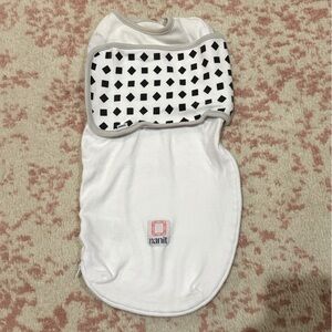Nanit Swaddle